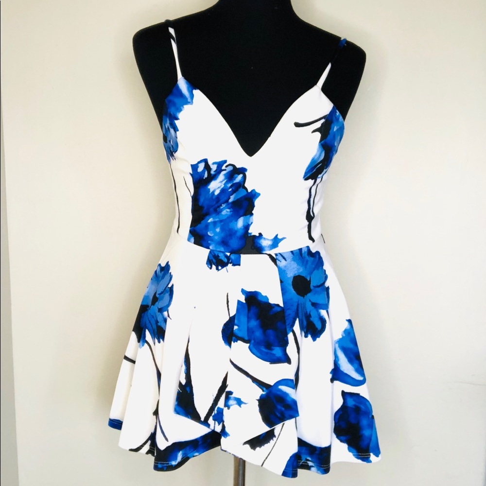 💙CHOCOLATE Romper Blue & White Floral Skort CUTE! - Picture 2 of 9
